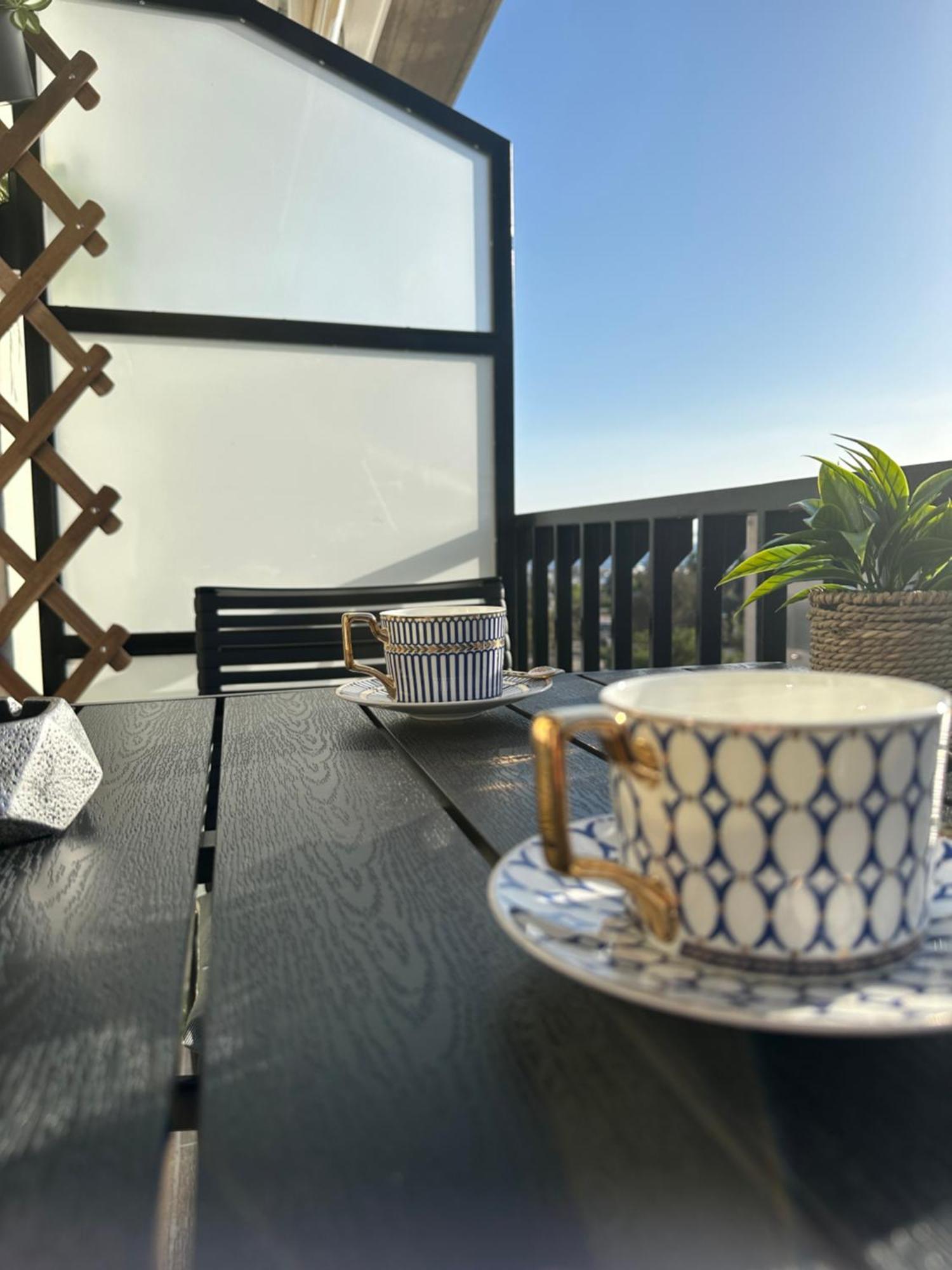 Glyfada Sunset Seaview Cozy Apartment A أثينا المظهر الخارجي الصورة